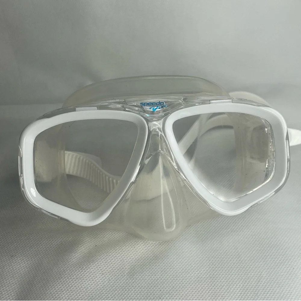 Speedo Jr. Adventure Dive Mask and Matching Snorkel with Clip Set White Clear